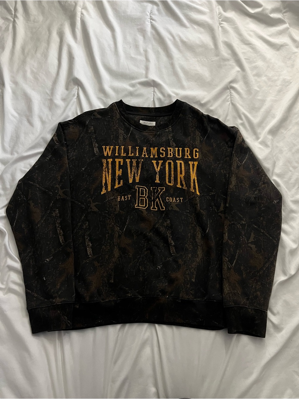 NY camo Graphic Crewneck Sweater